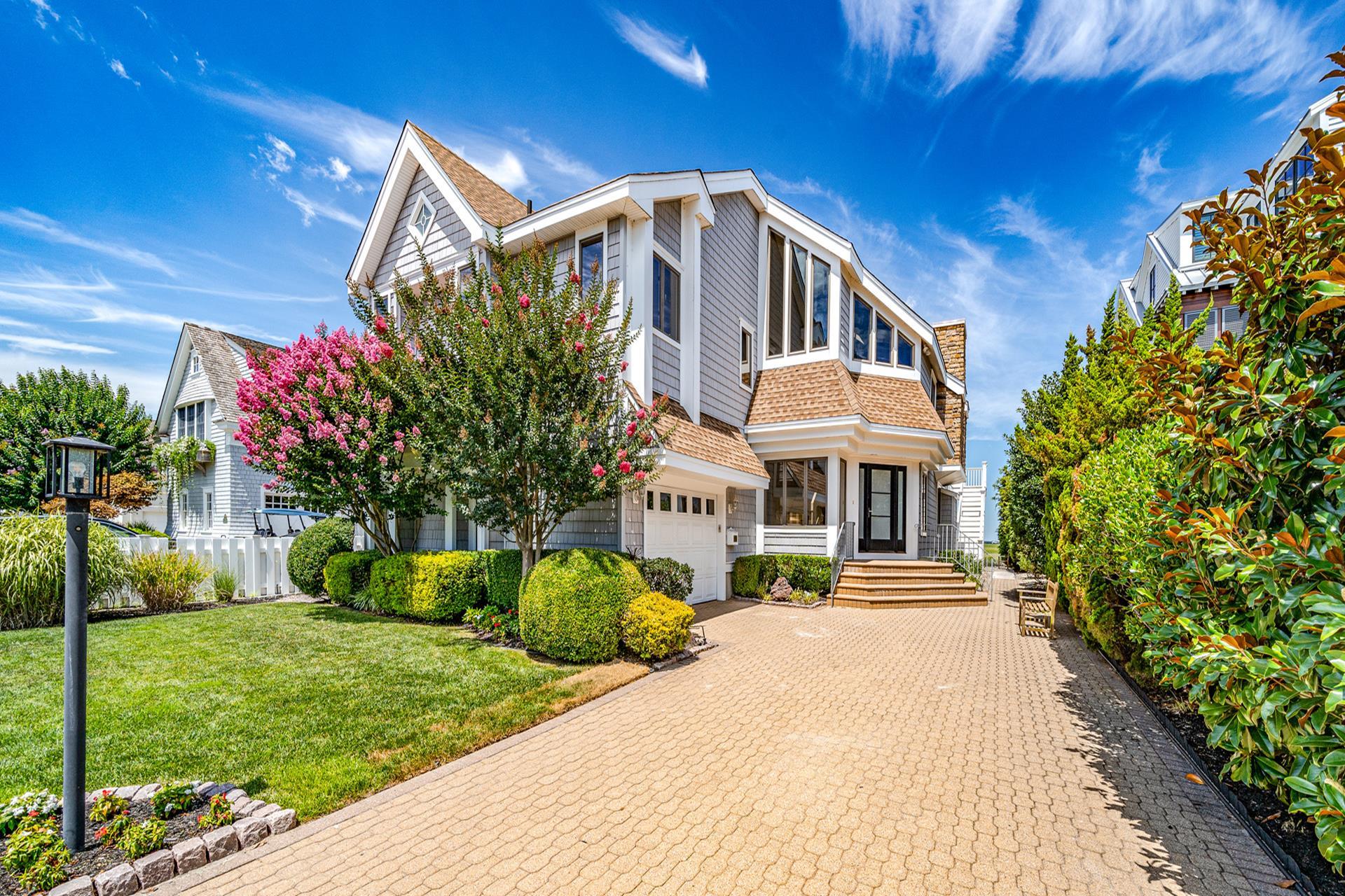 102 Pelican Drive, Avalon