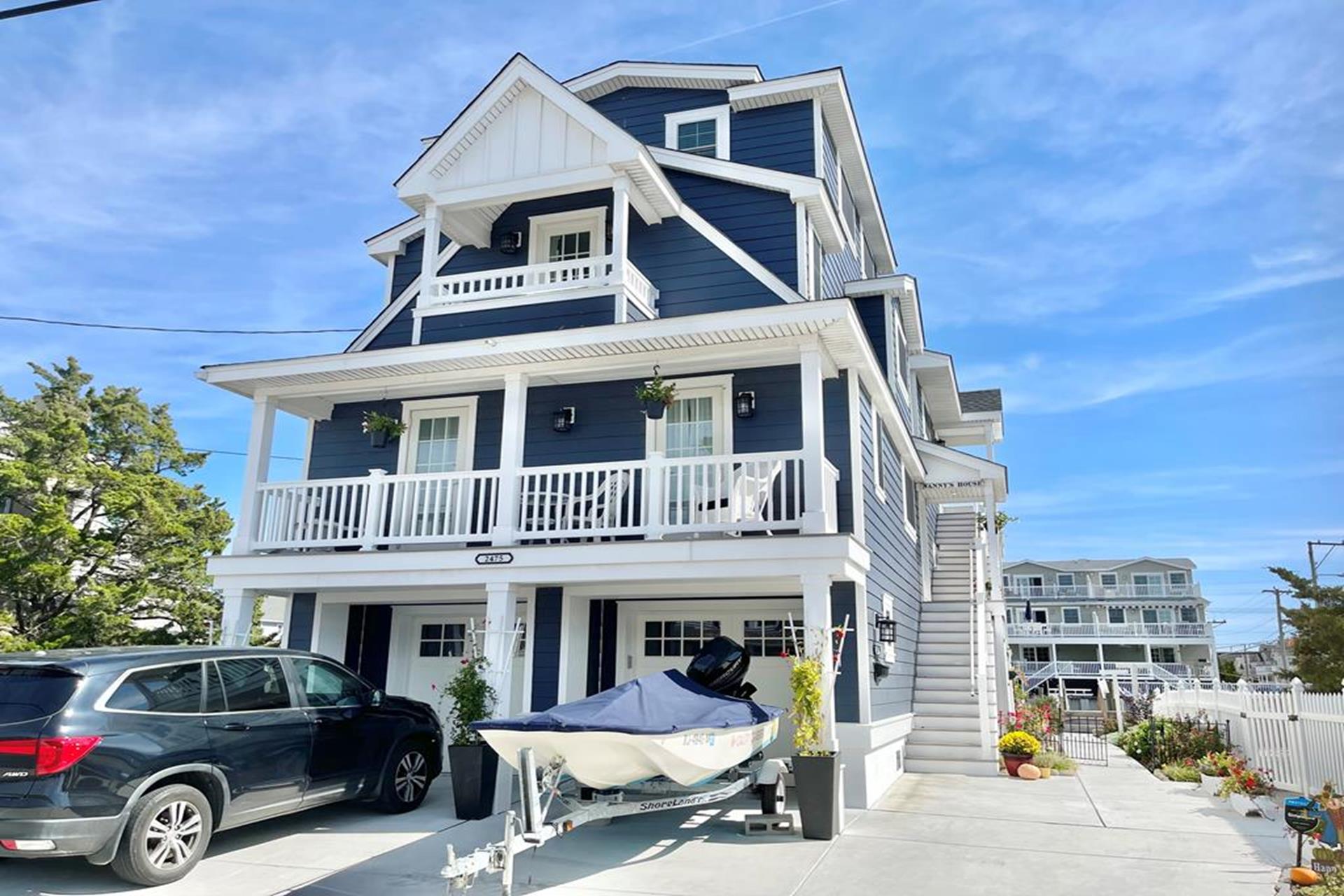 2475 Harbor Avenue, Avalon