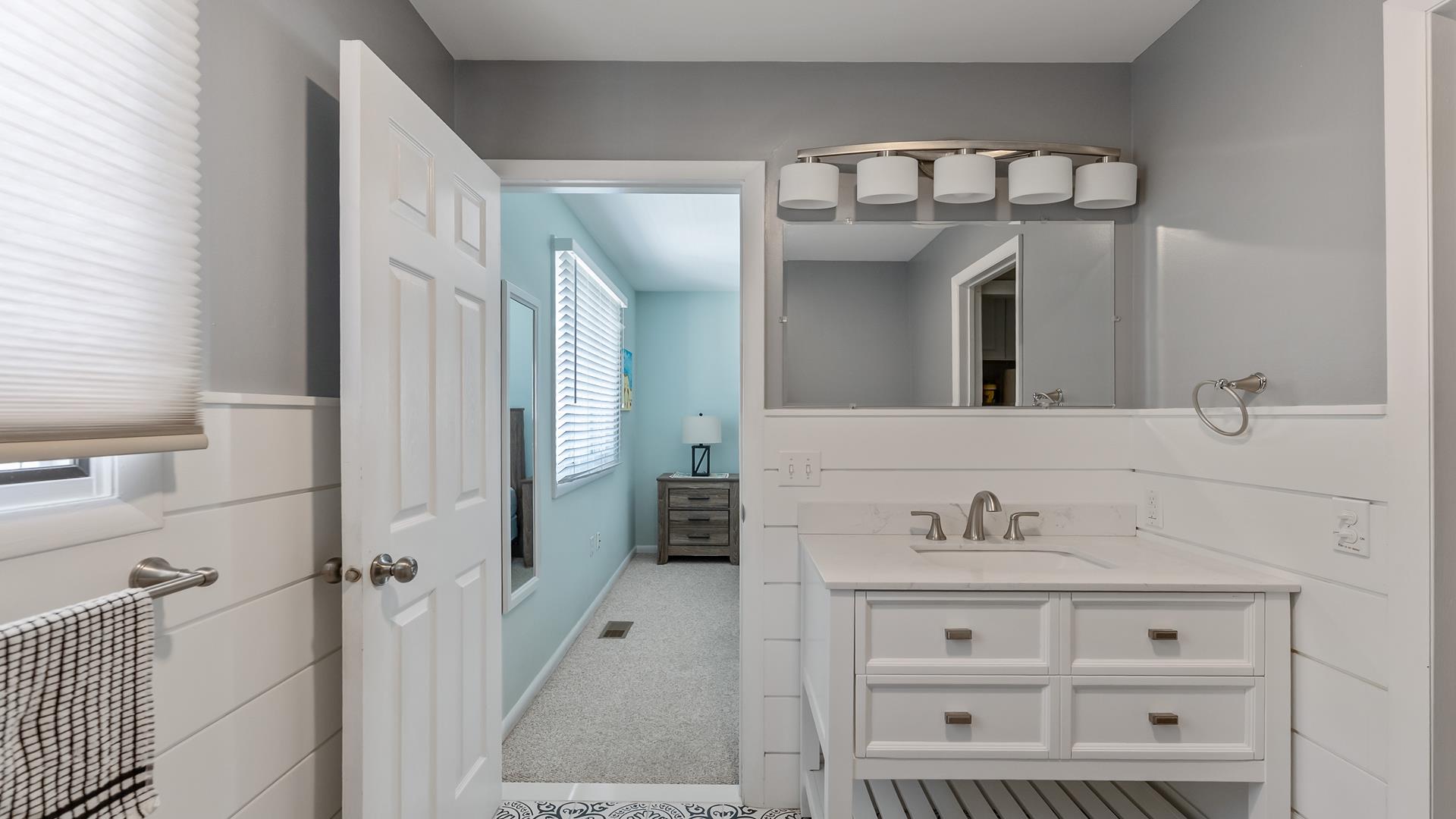 4111 Fourth Avenue, Avalon | COMPASS RE - Avalon