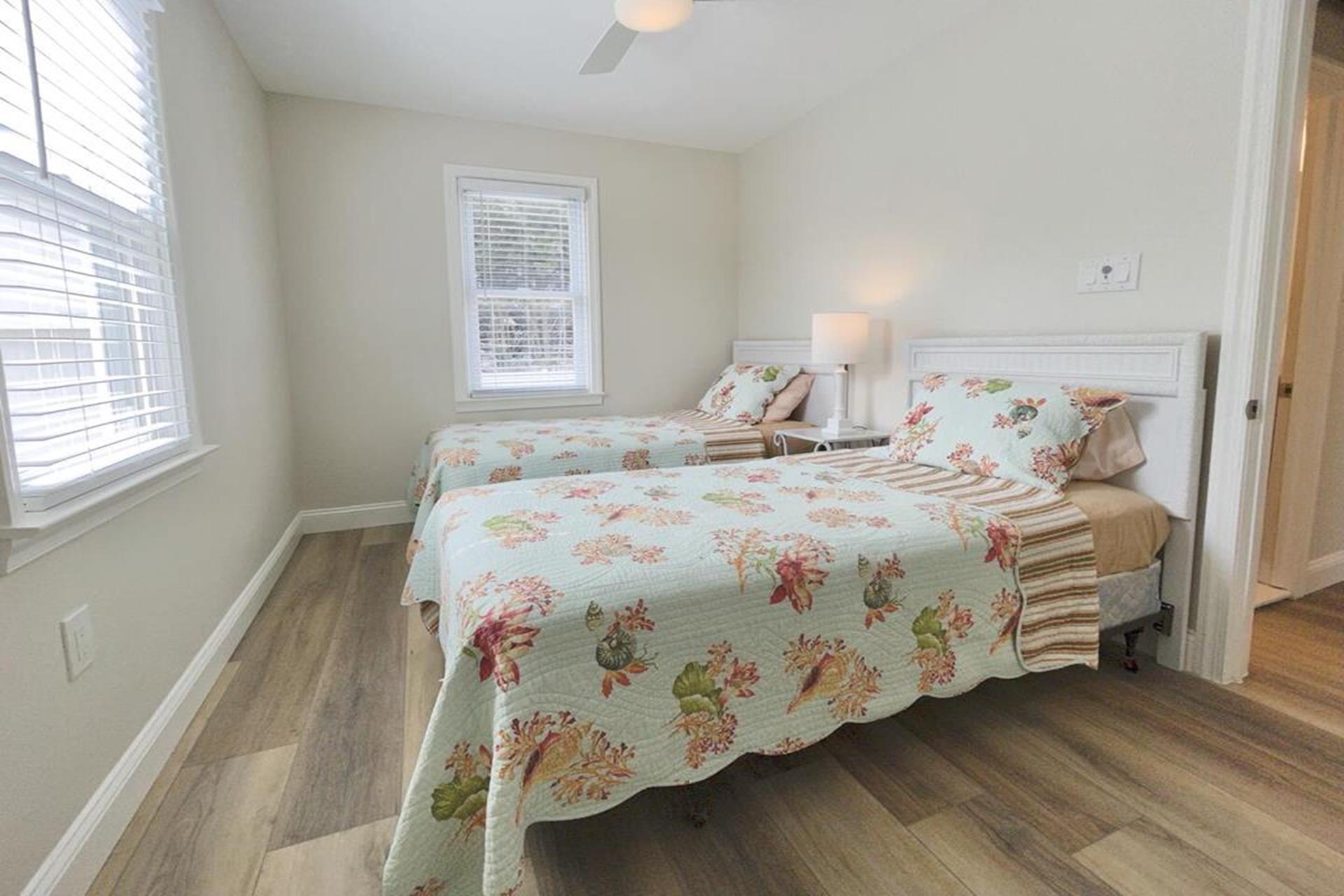 10401 Corinthian Drive, Stone Harbor (Mid-Island)