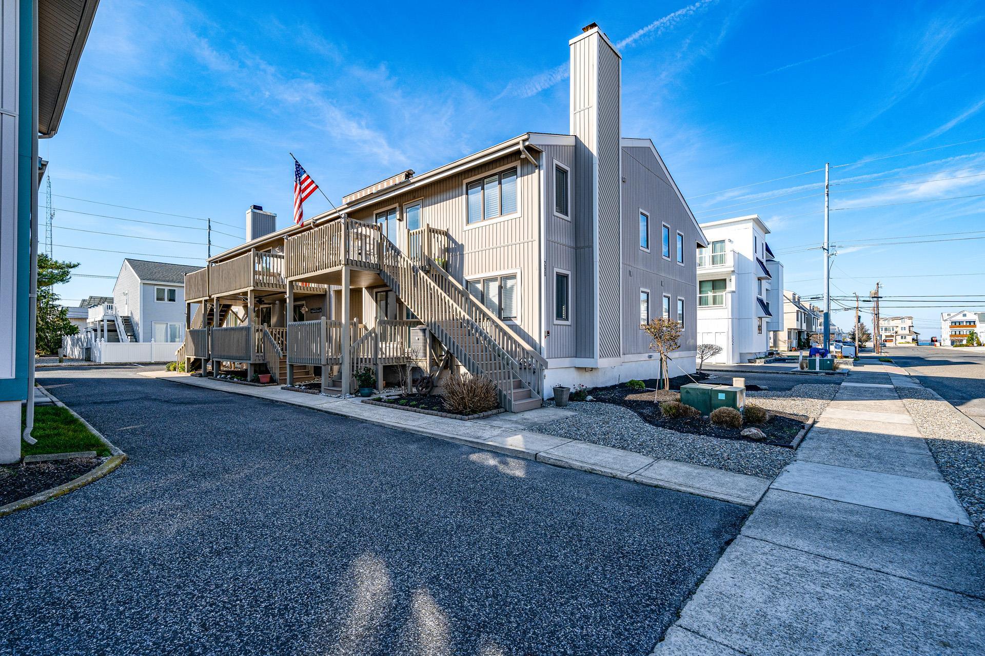290 79th Street, Unit 15, Avalon