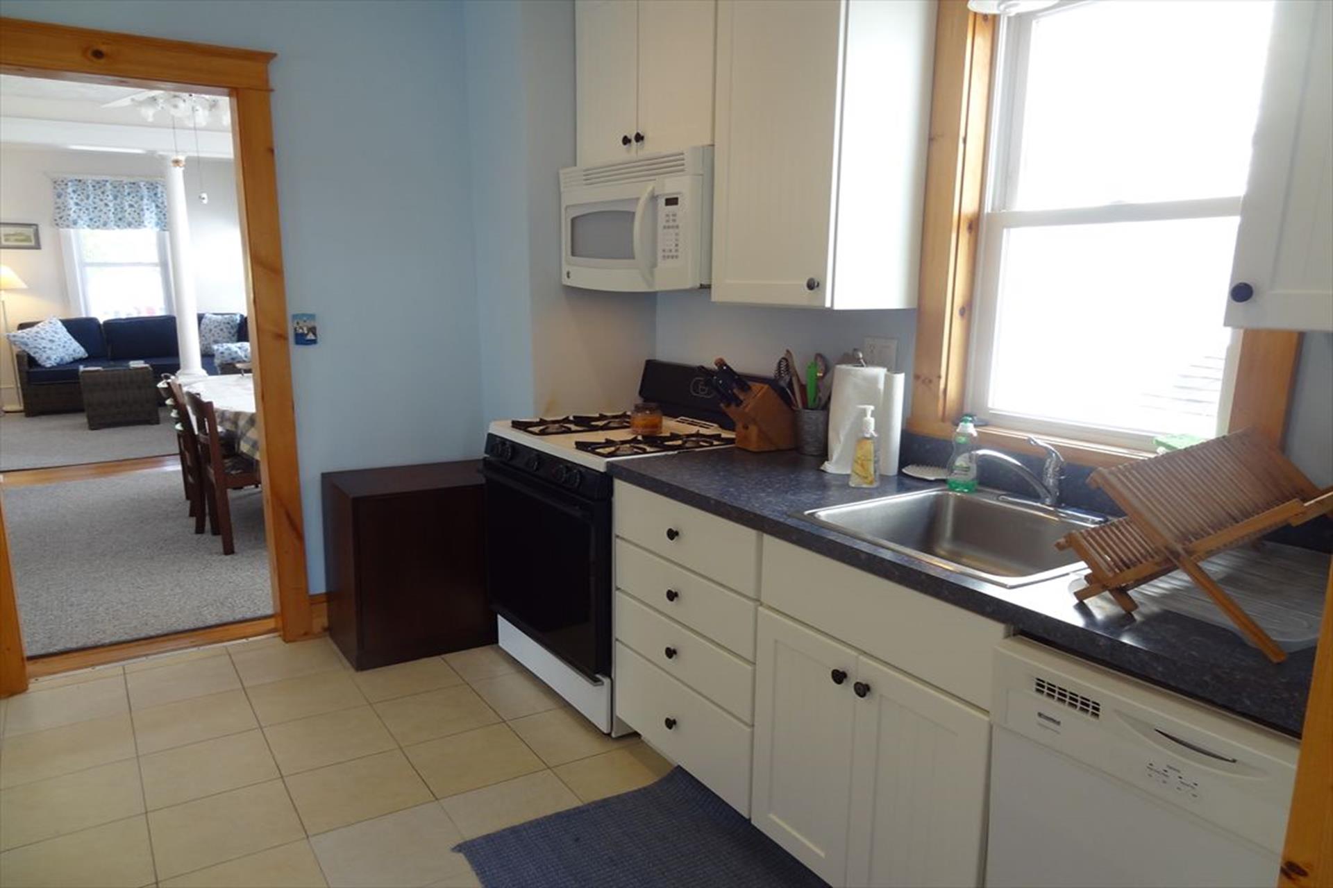 272 88th Street, Stone Harbor (Center)