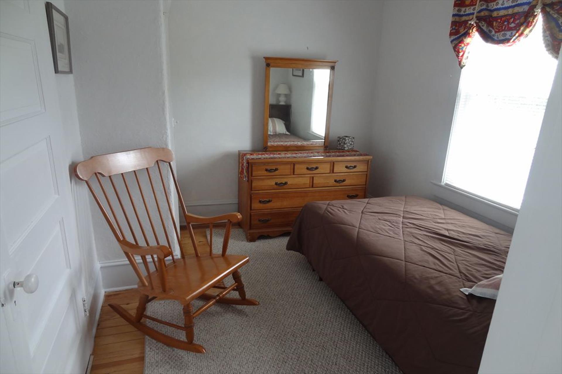 272 88th Street, Stone Harbor (Center)