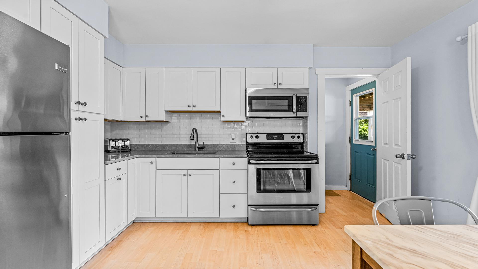 389 95th Street, Stone Harbor (Center)