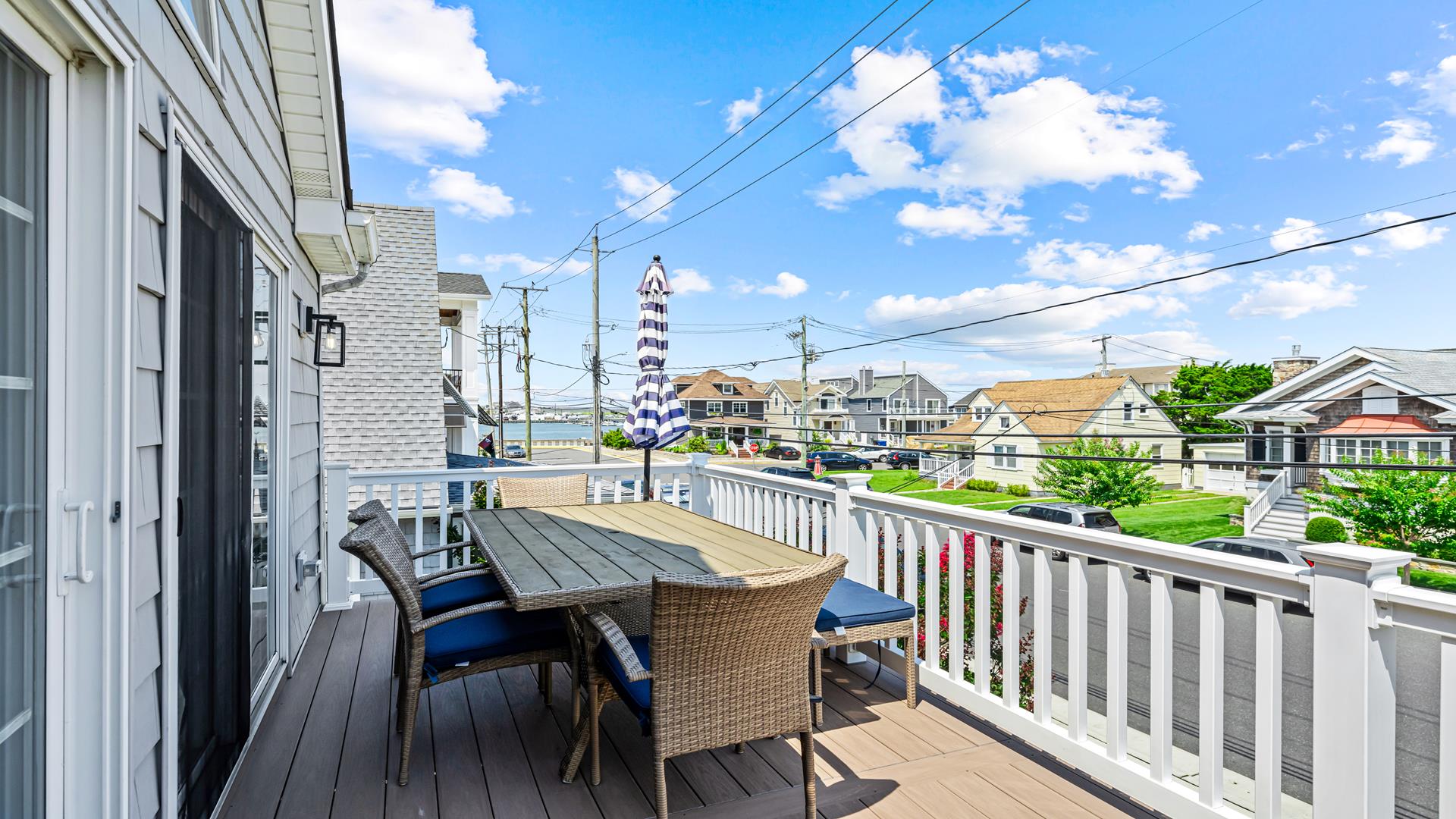389 95th Street, Stone Harbor (Center)