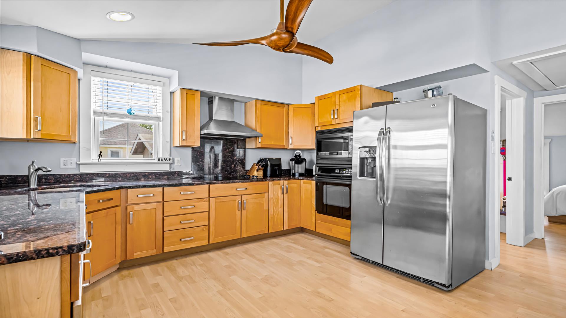 389 95th Street, Stone Harbor (Center)