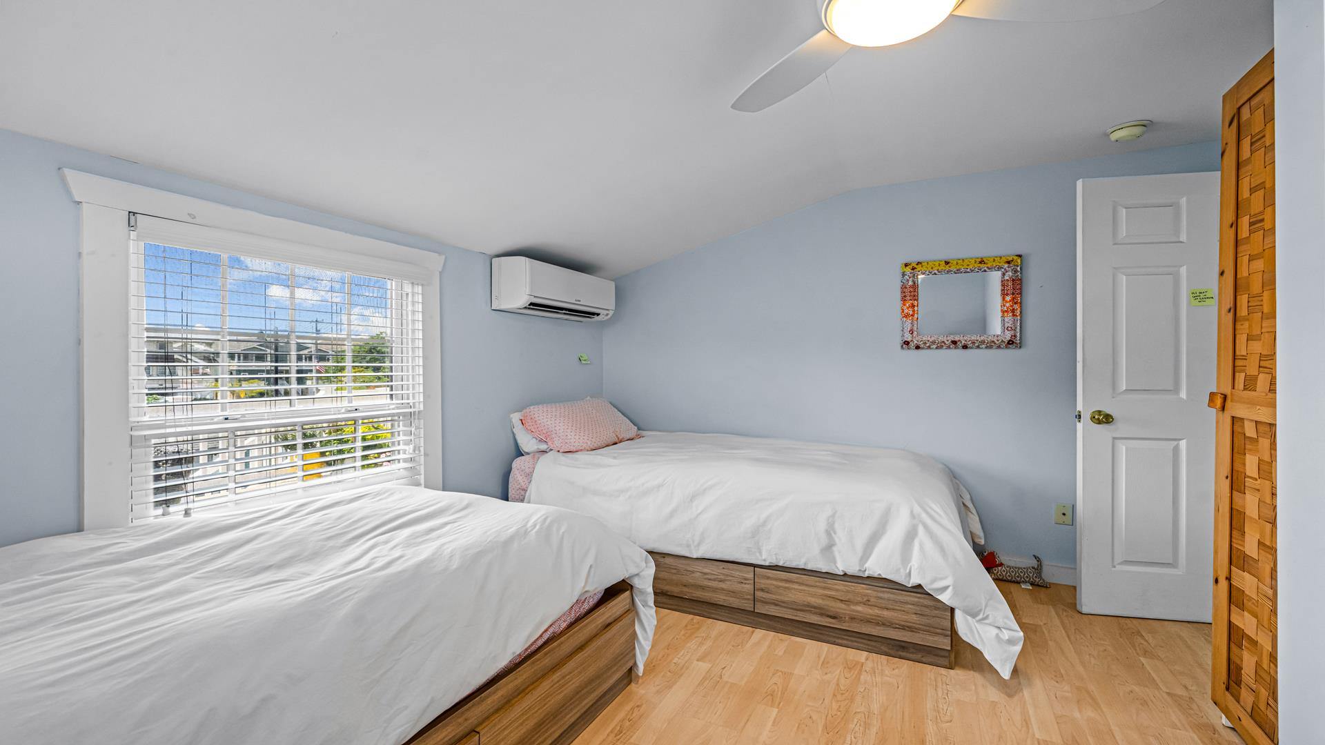 389 95th Street, Stone Harbor (Center)