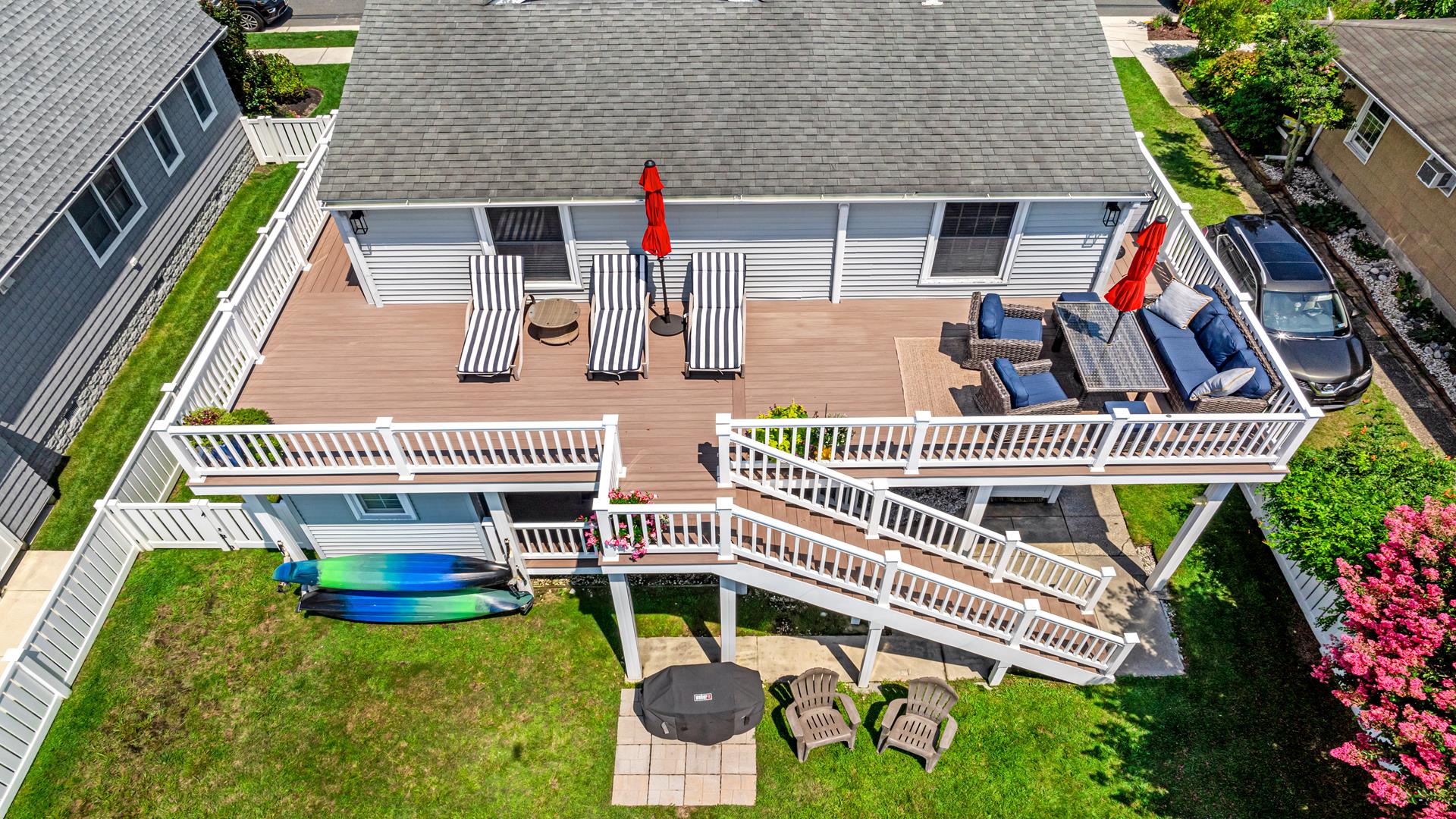 389 95th Street, Stone Harbor (Center)