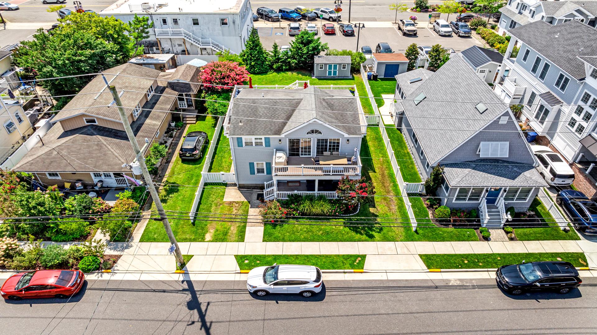 389 95th Street, Stone Harbor (Center)