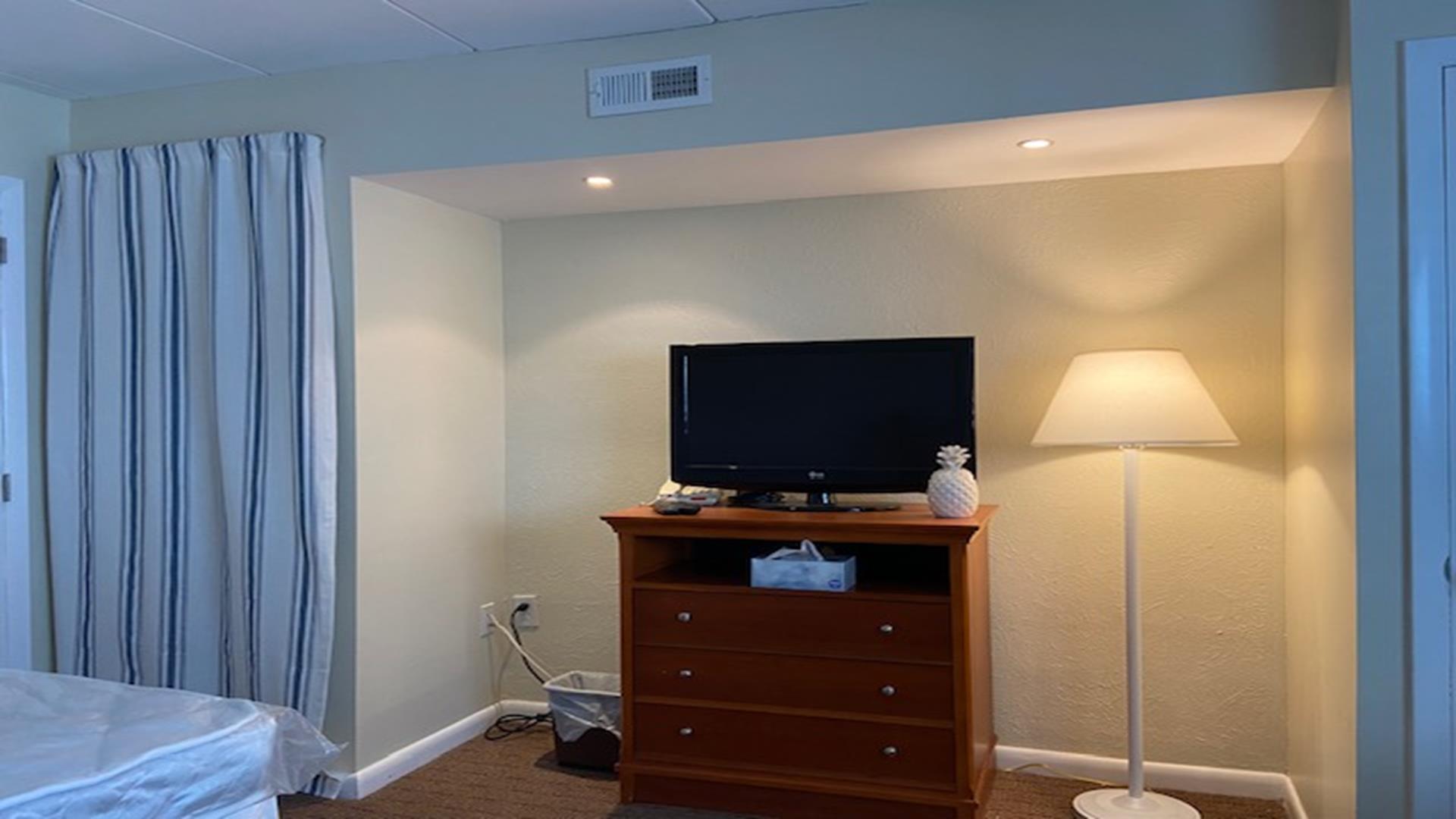 7888 Dune Drive, Avalon (1 Block to Beach)