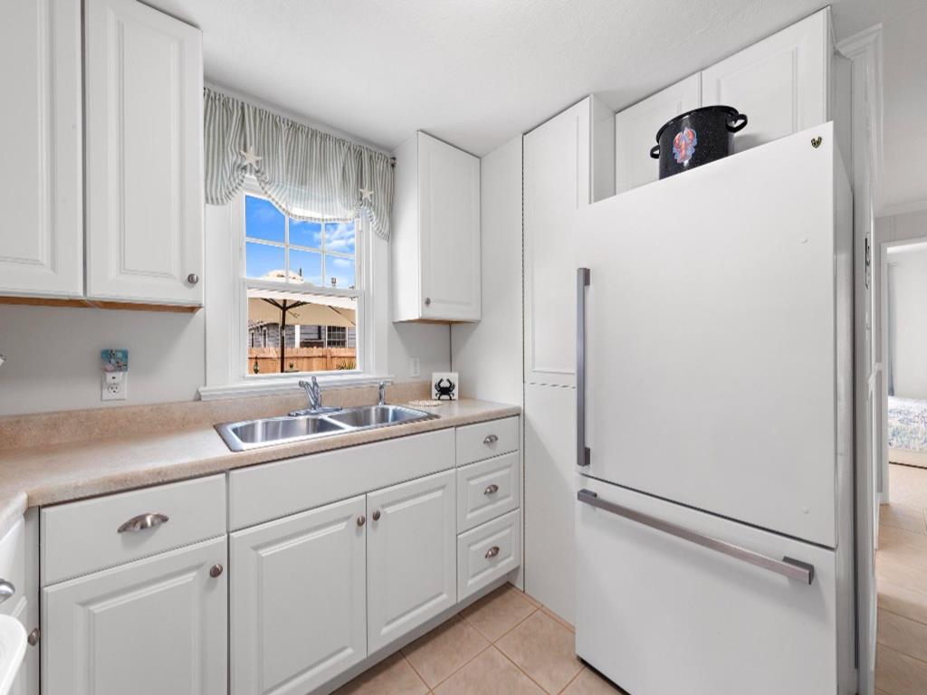 26 W. Delaware Avenue, Beach Haven Terrace (Bay Side)