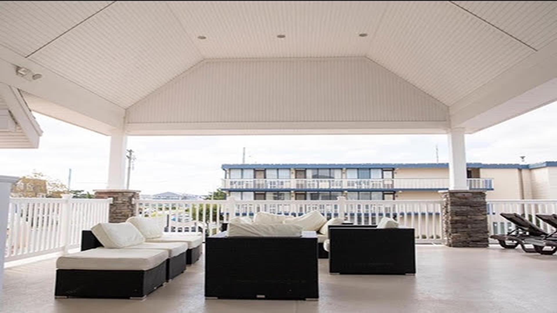 7888 Dune Drive, Avalon (1 Block to Beach)