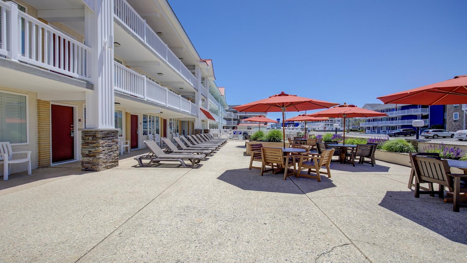 7888 Dune Drive, Avalon (1 Block to Beach)