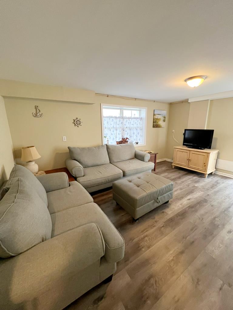 18 52nd Street | Photo 4