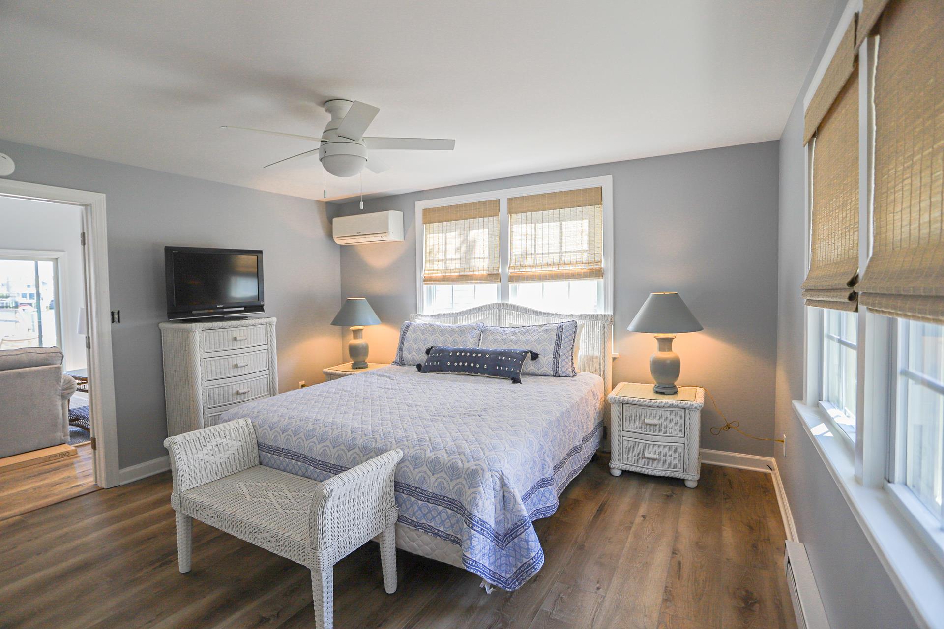 10620 Corinthian Drive, Stone Harbor (Bay Front)