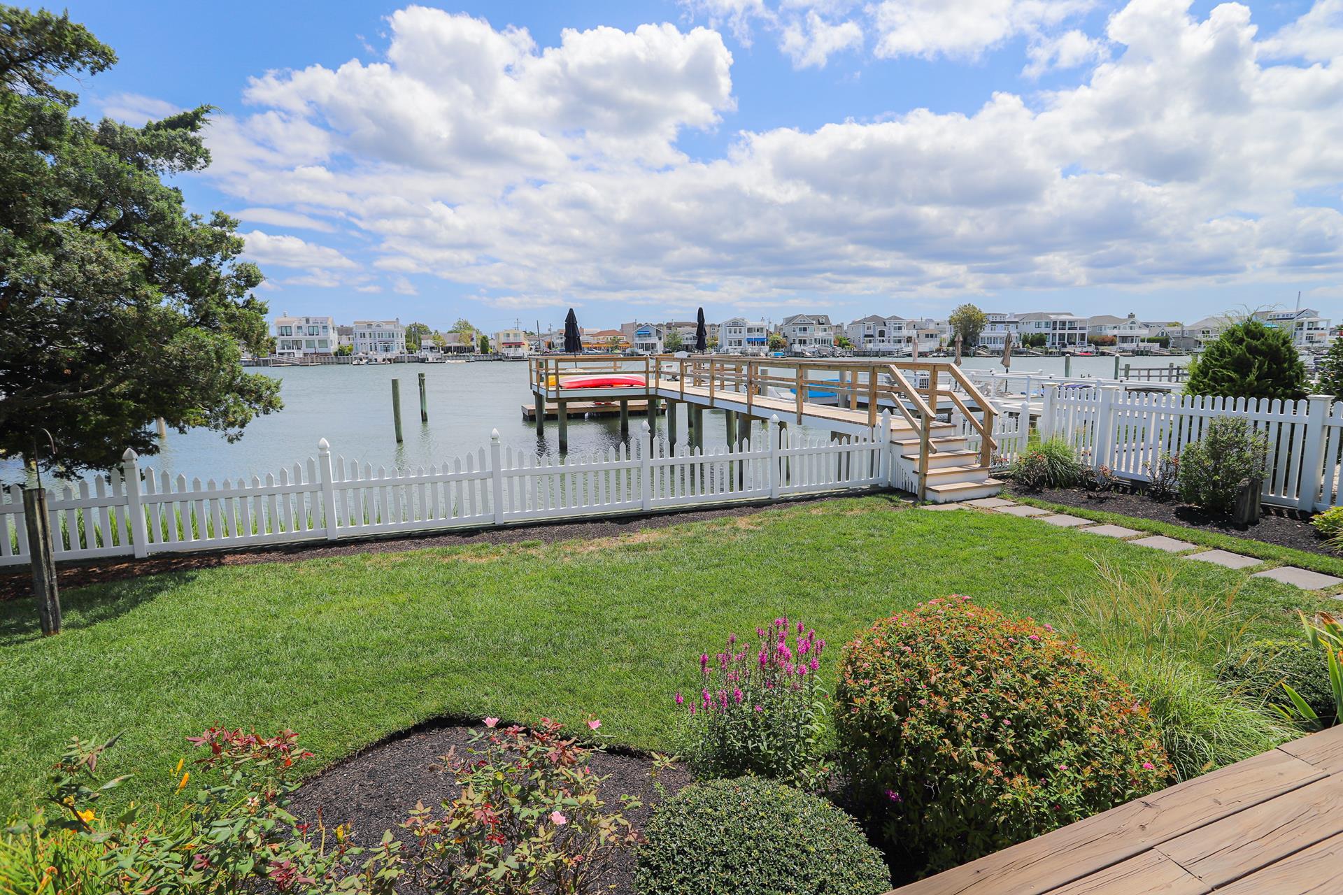 10620 Corinthian Drive, Stone Harbor (Bay Front)