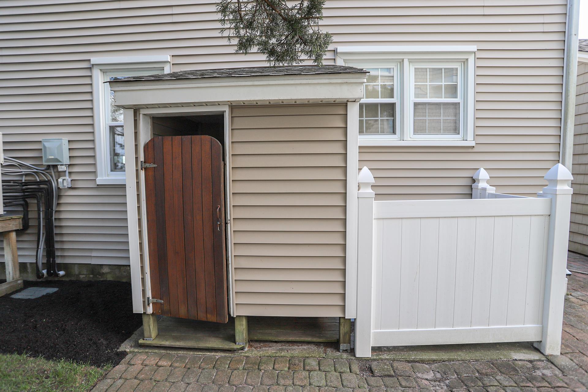 10620 Corinthian Drive, Stone Harbor (Bay Front)