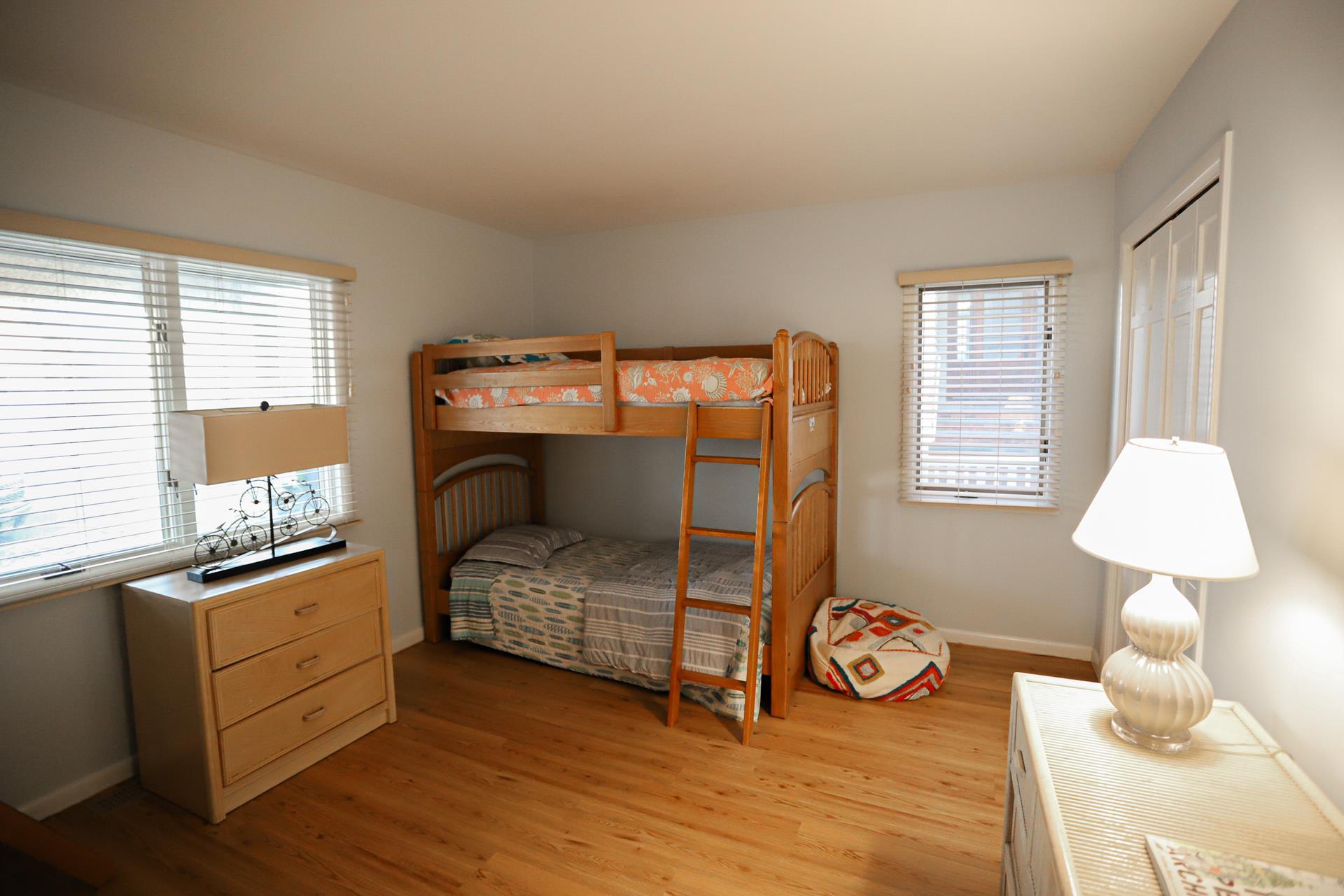 5 108th Street, Stone Harbor (Beach Block)