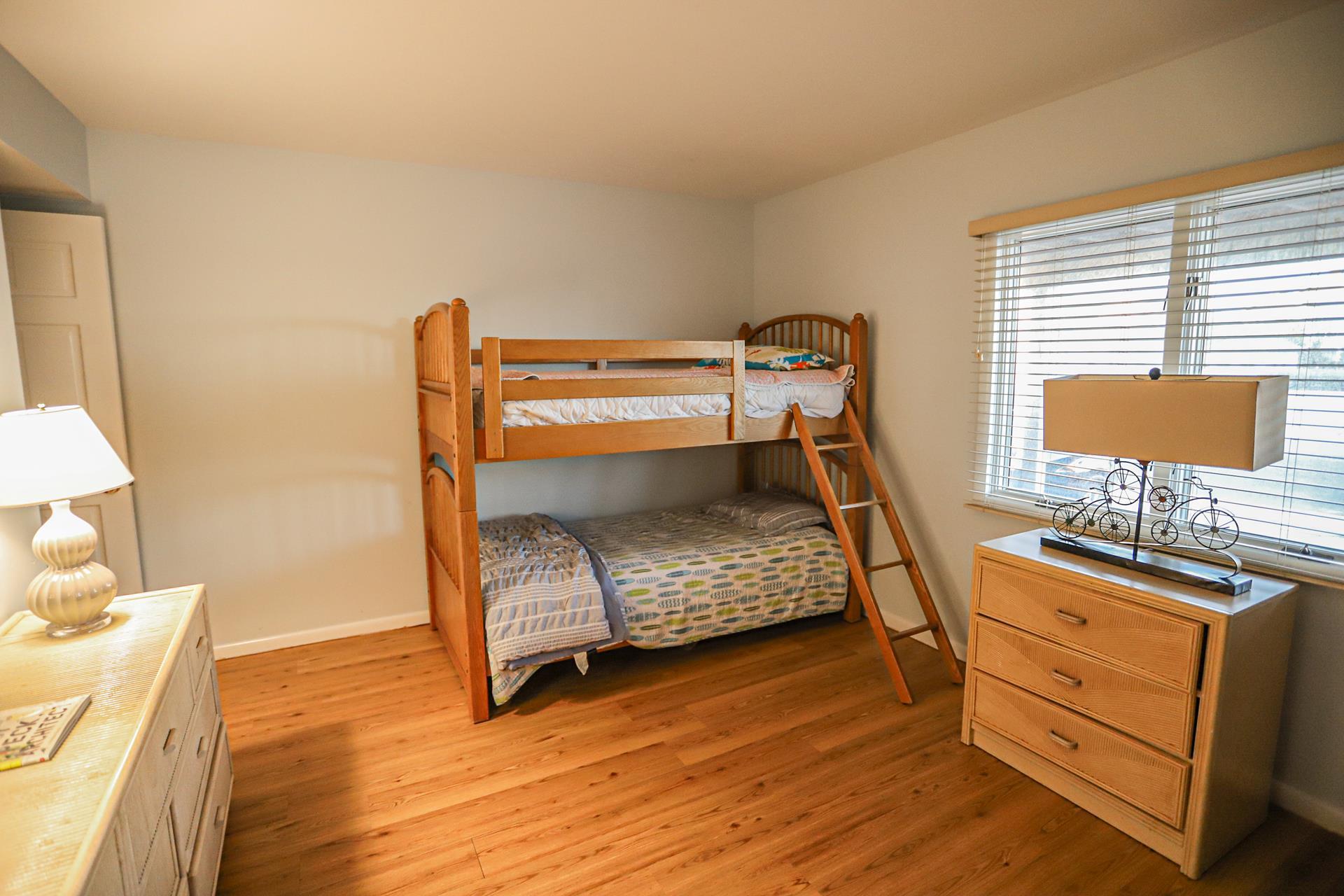 5 108th Street, Stone Harbor (Beach Block)