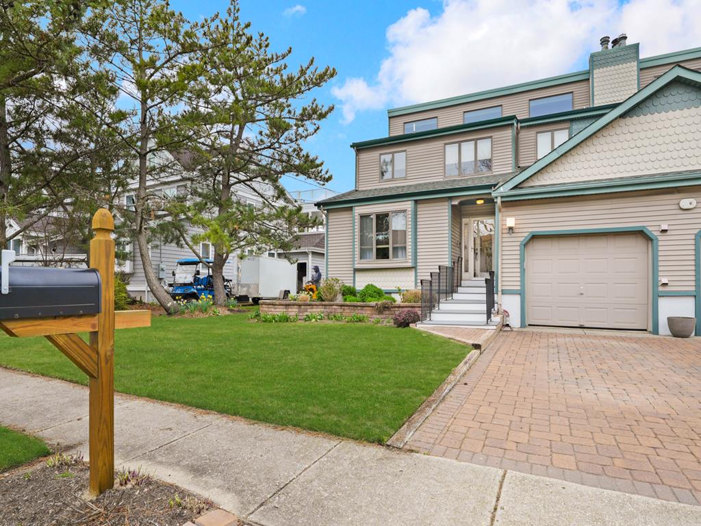 Harbor Paws Retreat-Walking to Pet Friendly Beach | Photo 3