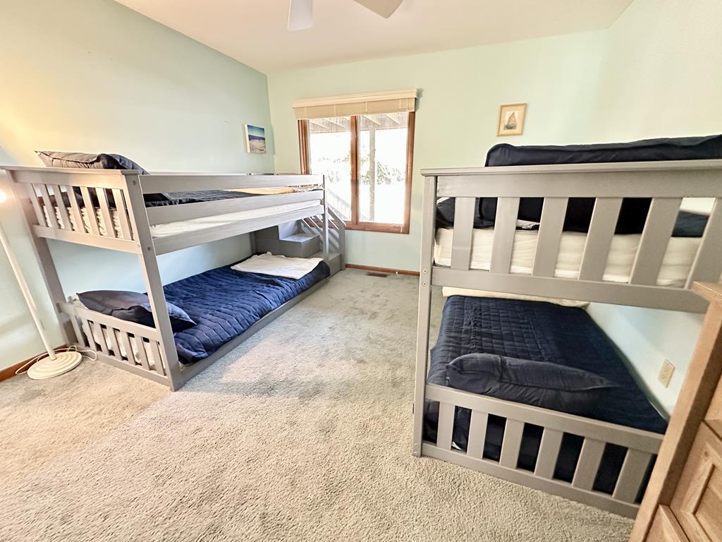 Harbor Paws Retreat-Walking to Pet Friendly Beach | Photo 13