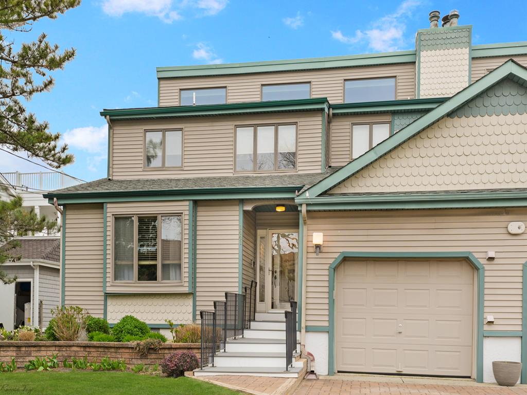 Harbor Paws Retreat-Walking to Pet Friendly Beach | Photo 4