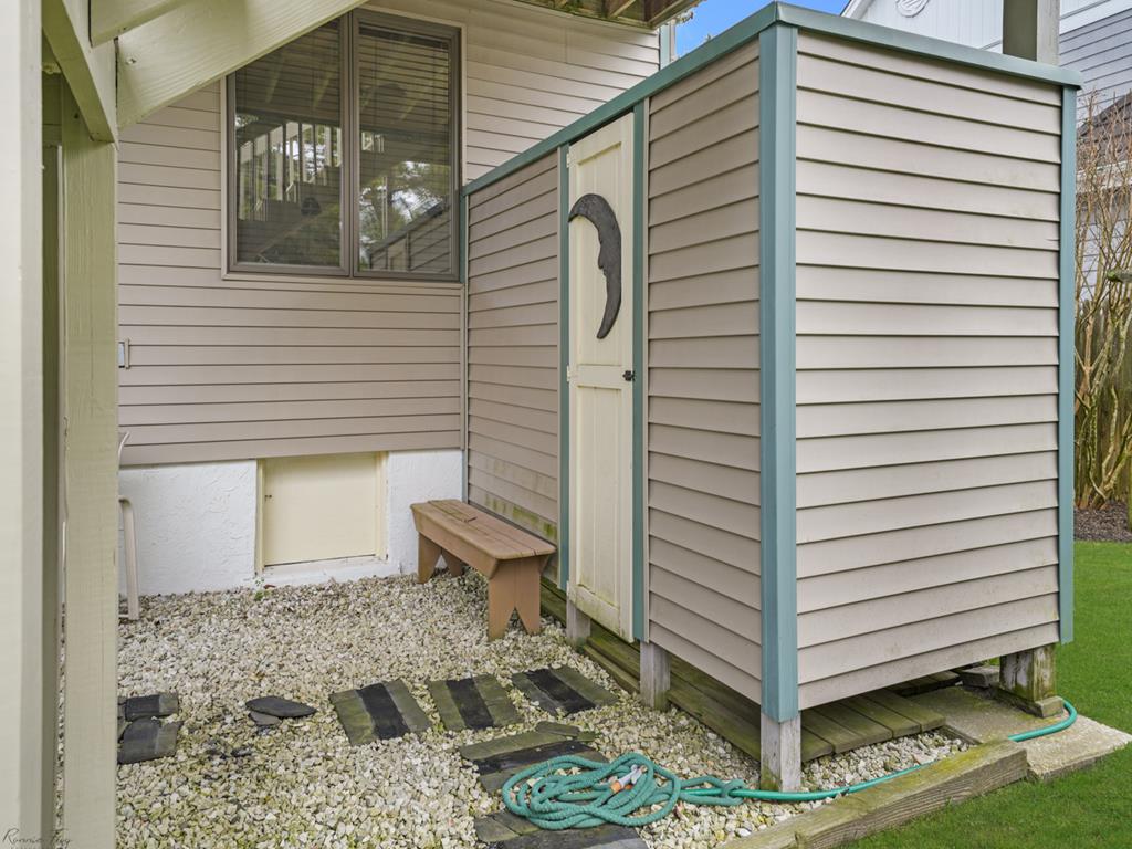 Harbor Paws Retreat-Walking to Pet Friendly Beach | Photo 36