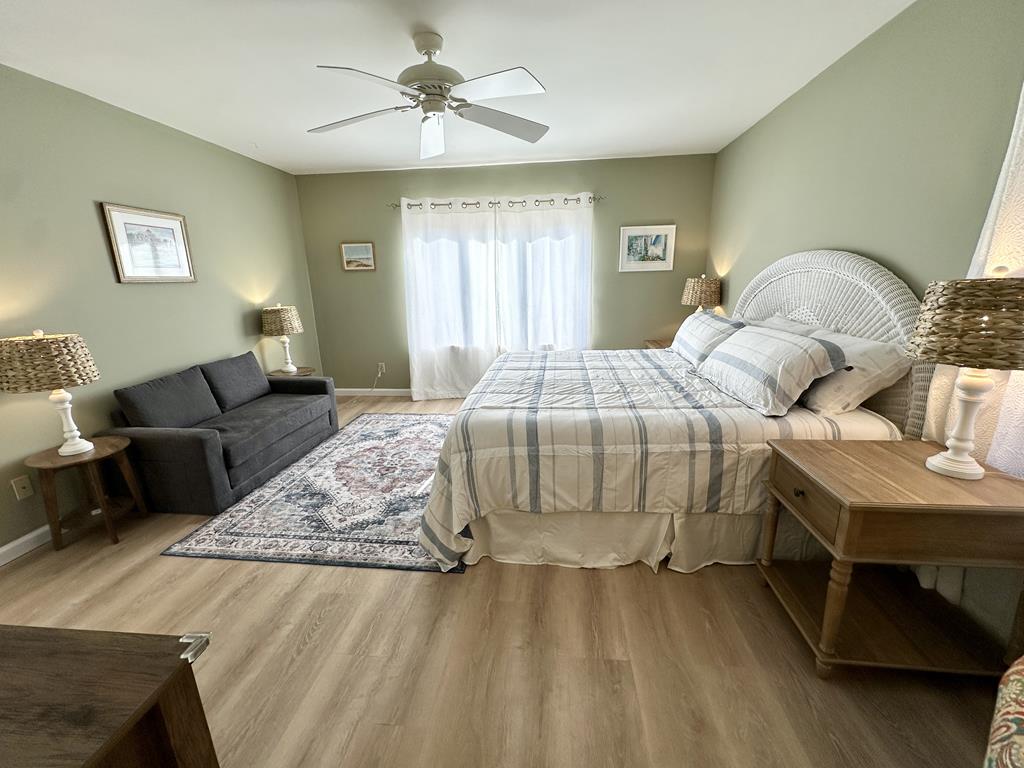 Harbor Paws Retreat-Walking to Pet Friendly Beach | Photo 7