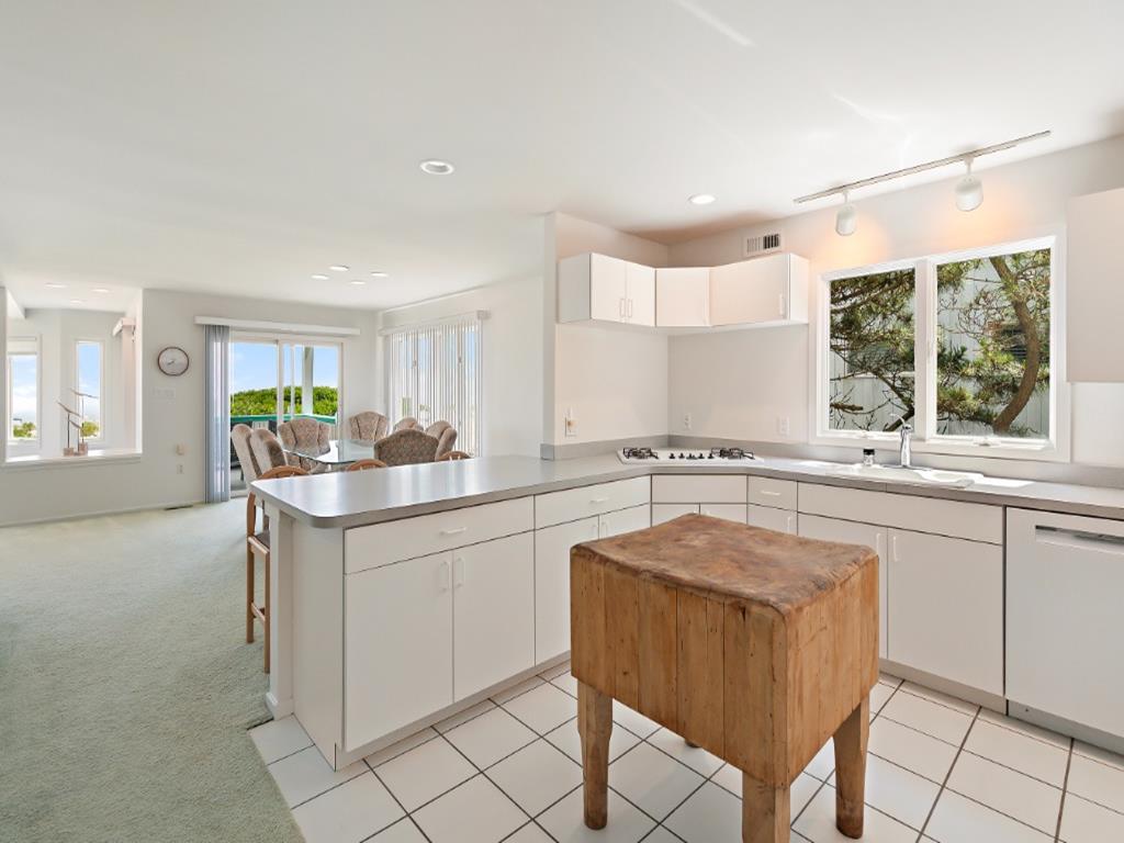 120 E. Bayberry Drive, Peahala Park (Ocean Front)