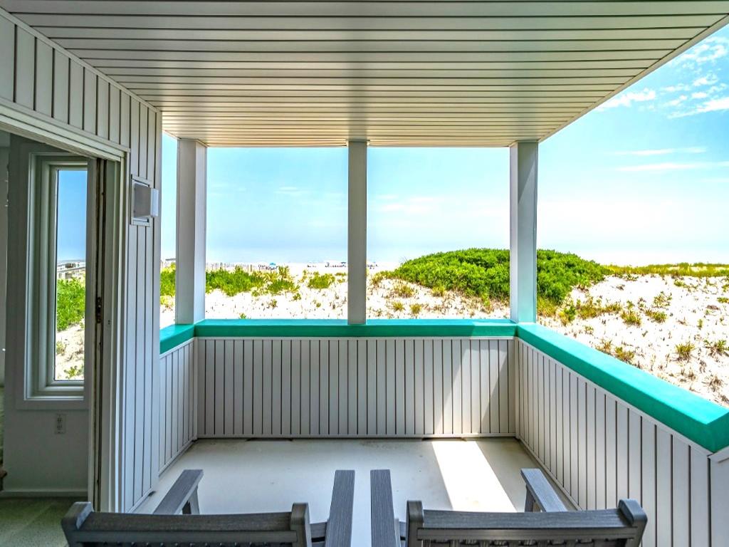 120 E. Bayberry Drive, Peahala Park (Ocean Front)