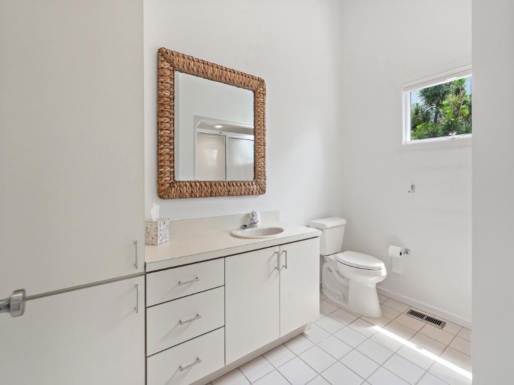 120 E. Bayberry Drive, Peahala Park (Ocean Front)