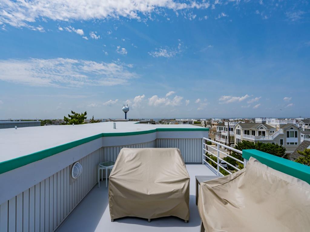 120 E. Bayberry Drive, Peahala Park (Ocean Front)