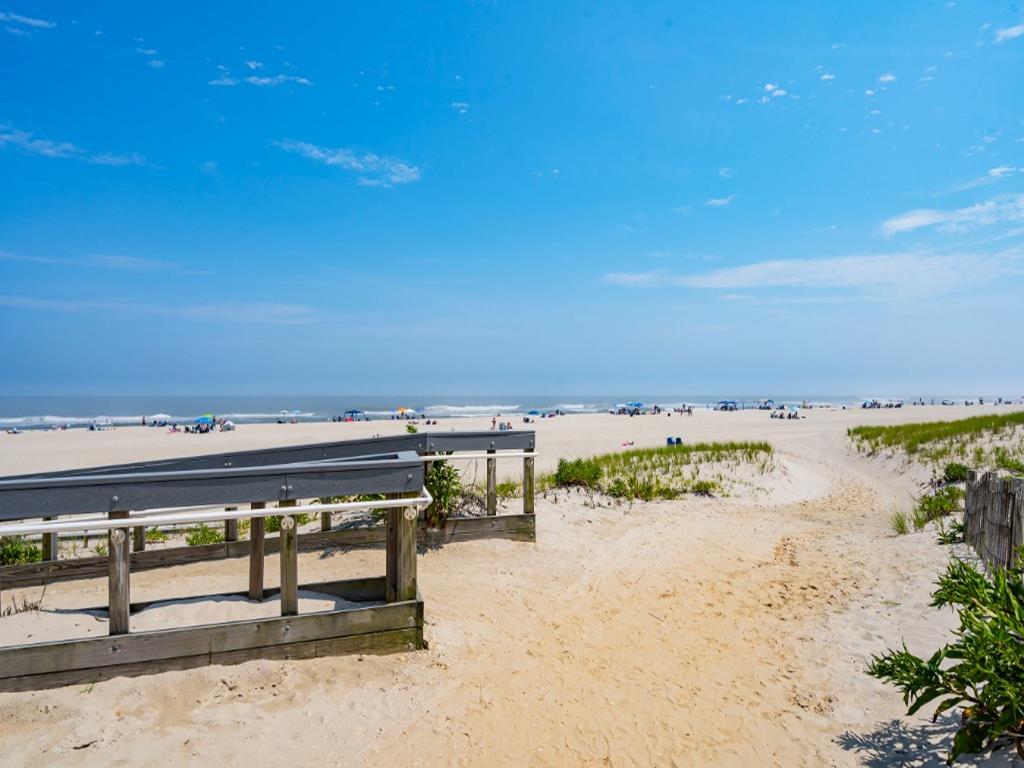 120 E. Bayberry Drive, Peahala Park (Ocean Front)