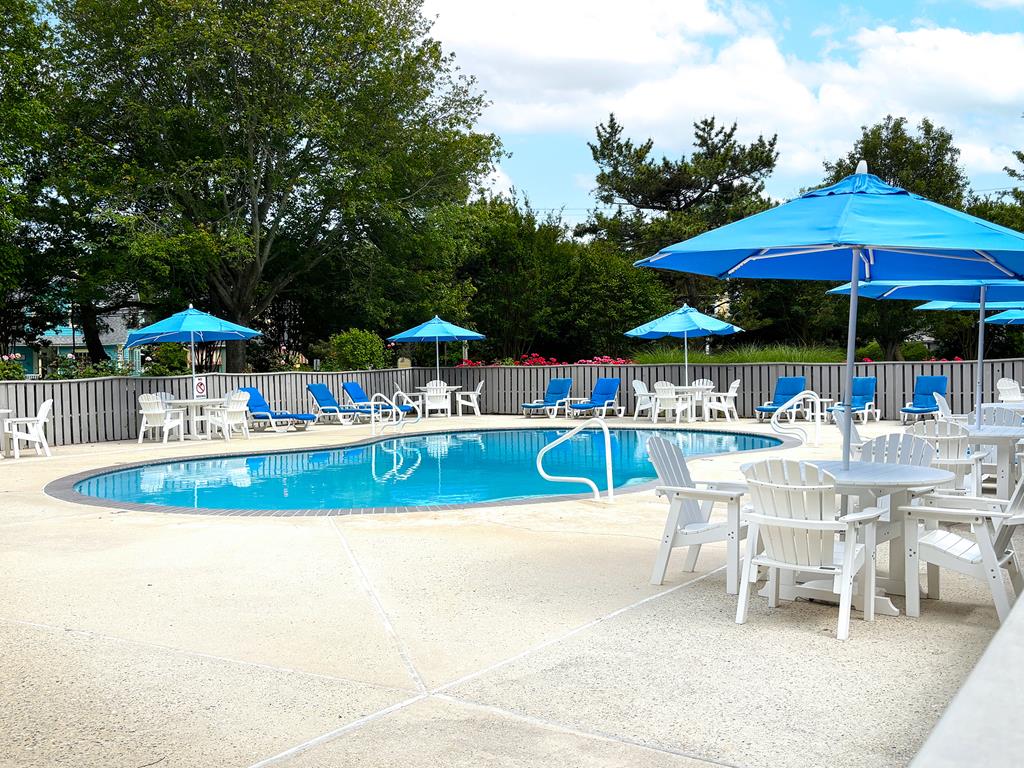 Charming Corner Townhome at Cape Meadows! | Photo 3