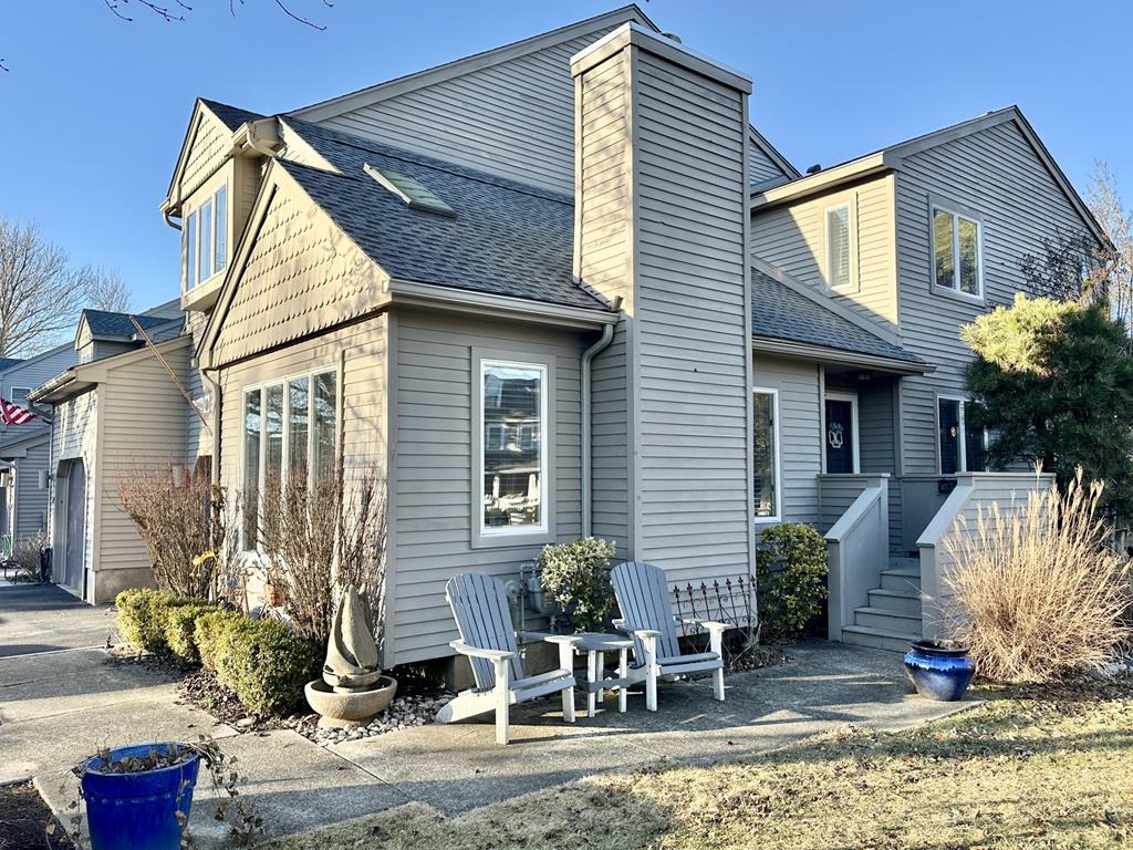 Charming Corner Townhome at Cape Meadows! | Photo 5