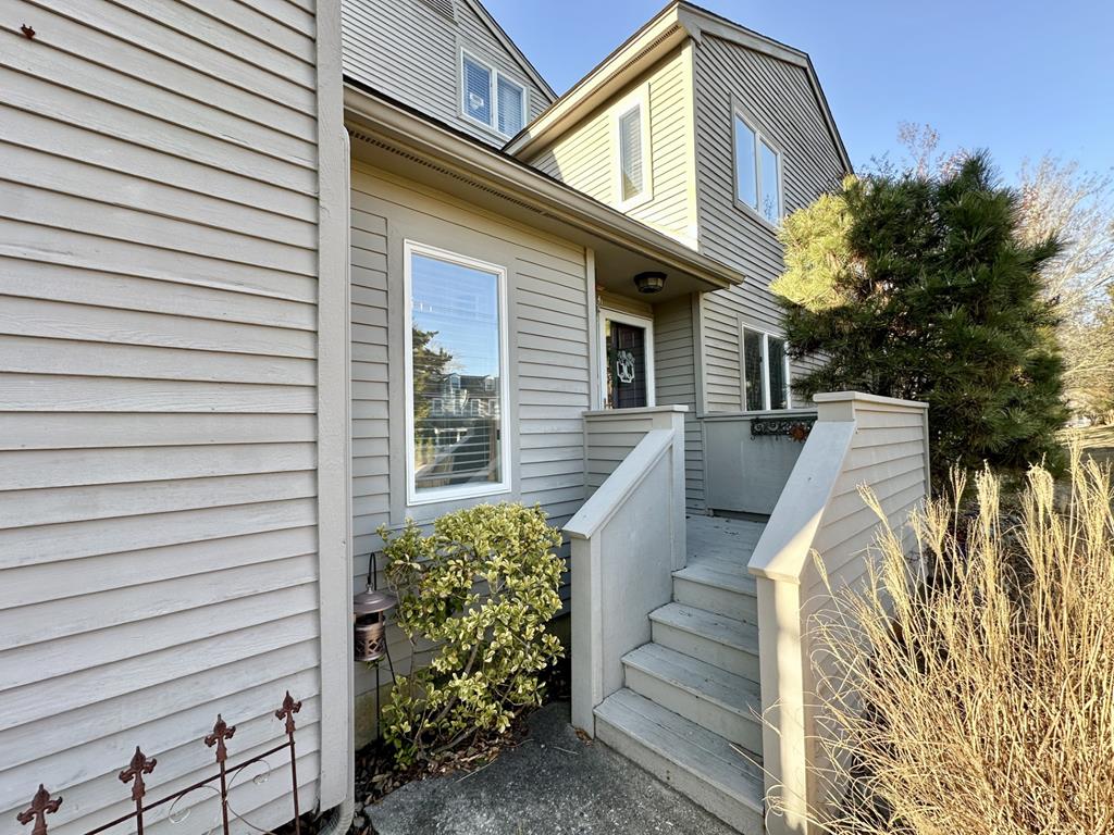 Charming Corner Townhome at Cape Meadows! | Photo 6