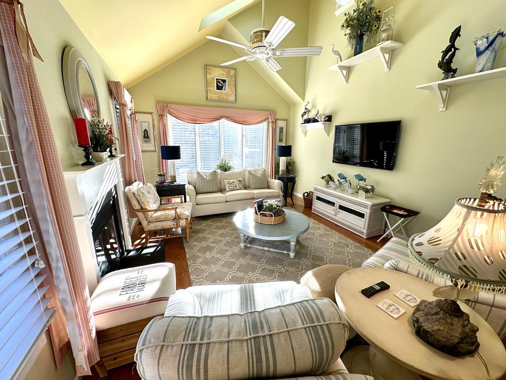 Charming Corner Townhome at Cape Meadows! | Photo 10