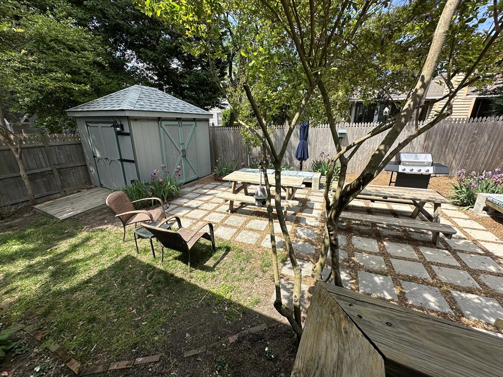 Pet Friendly and Steps to the Bay | Photo 32