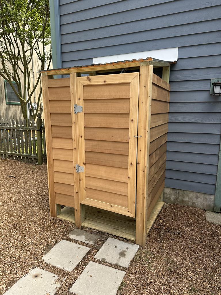 Pet Friendly and Steps to the Bay | Photo 34