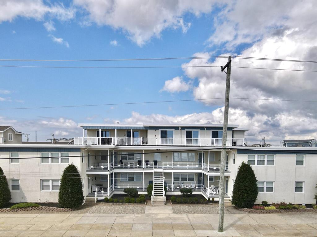 2828 Avalon Avenue, Avalon