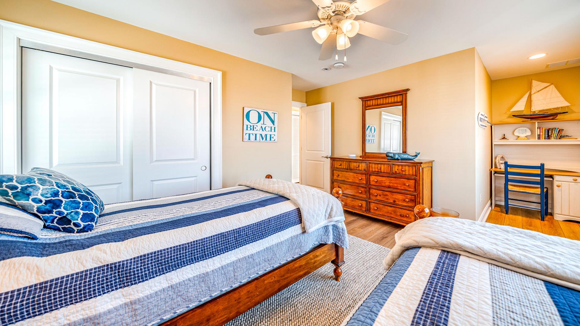 8522 Sunset Drive, Stone Harbor (Bay Front)