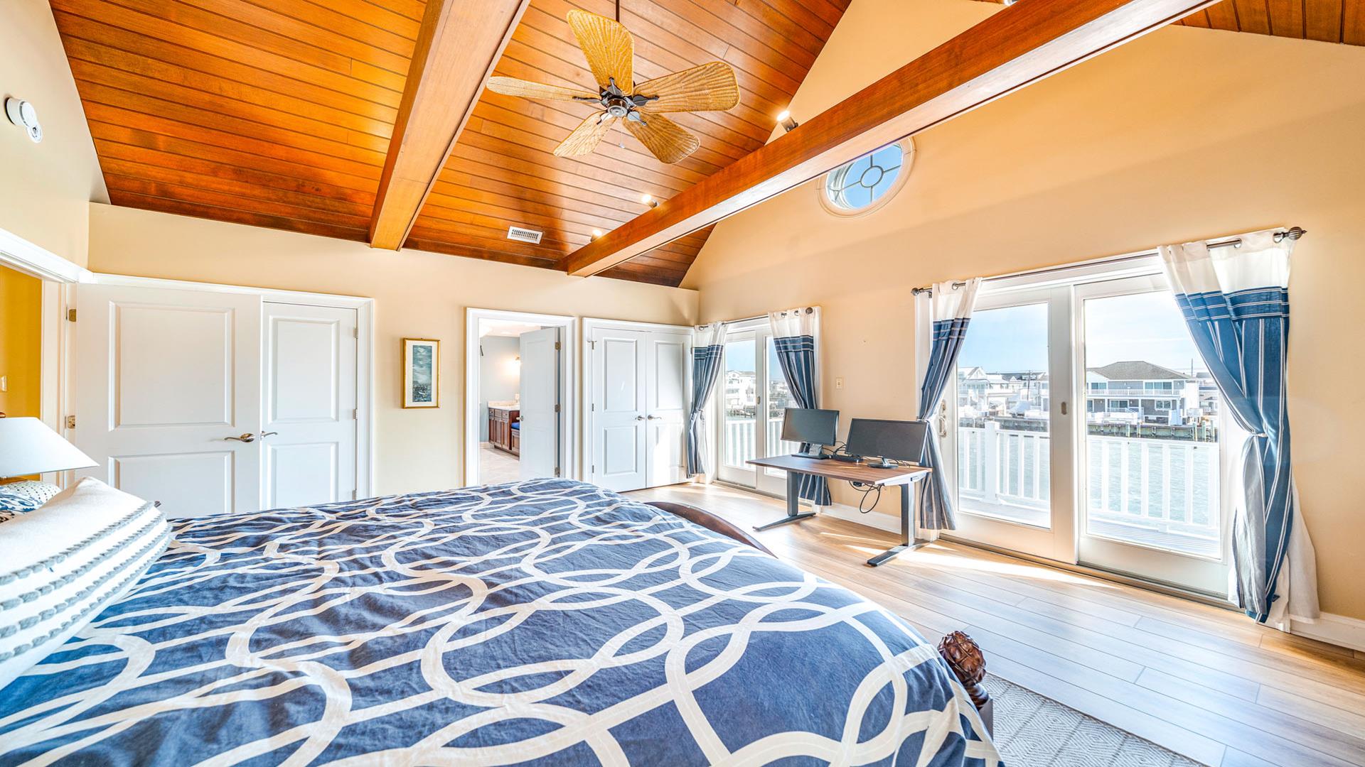 8522 Sunset Drive, Stone Harbor (Bay Front)