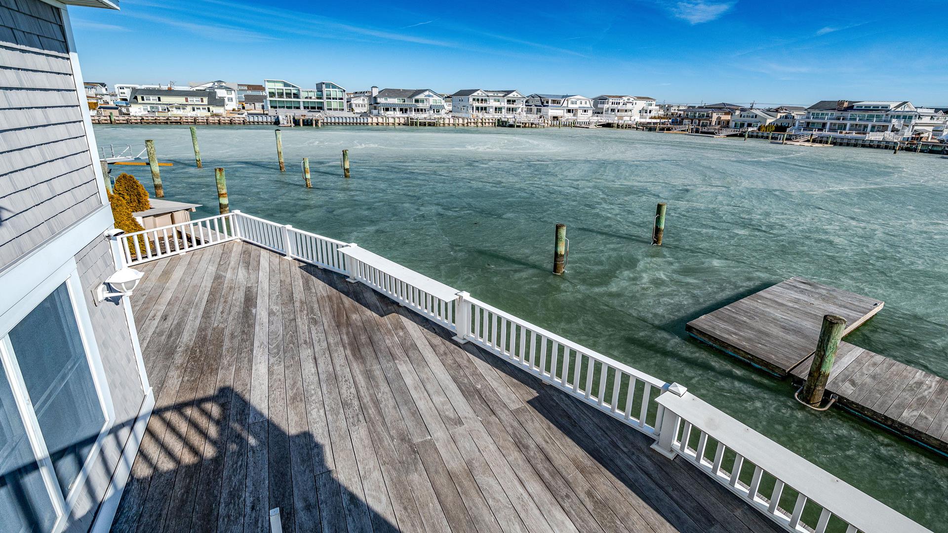 8522 Sunset Drive, Stone Harbor (Bay Front)
