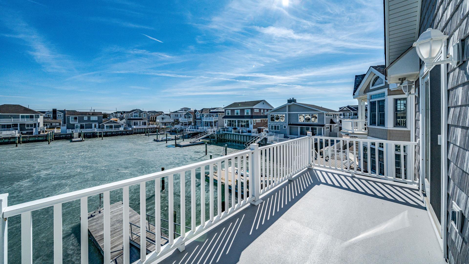 8522 Sunset Drive, Stone Harbor (Bay Front)