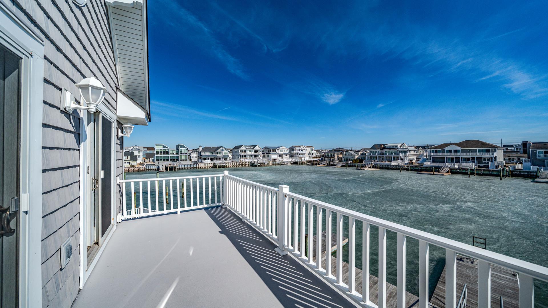 8522 Sunset Drive, Stone Harbor (Bay Front)