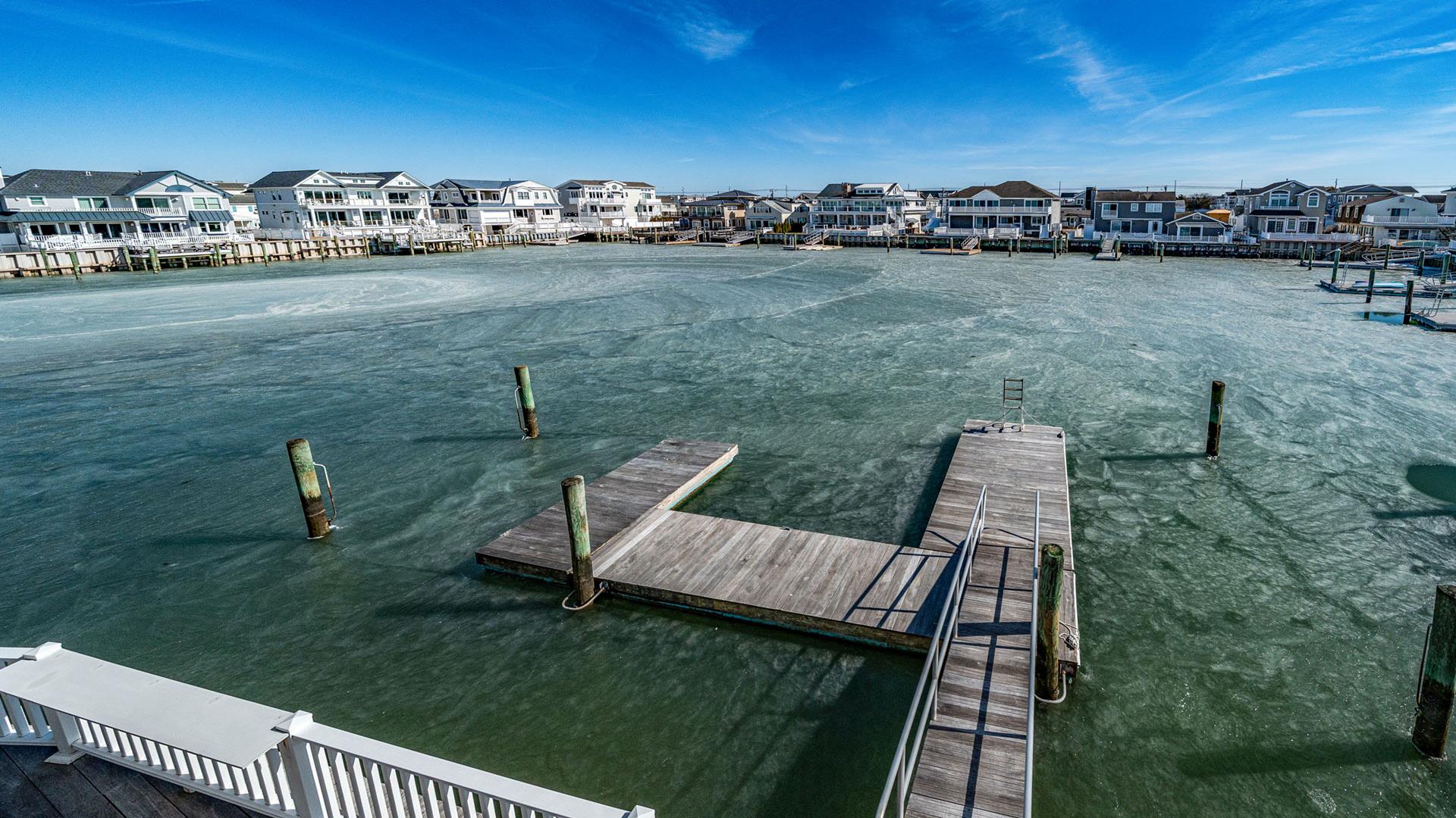 8522 Sunset Drive, Stone Harbor (Bay Front)