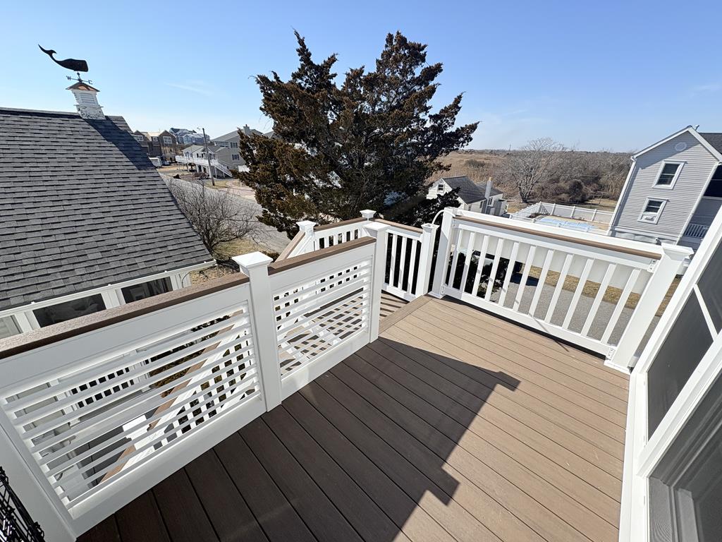 Modern Coastal Retreat - 325 First Ave | Photo 31