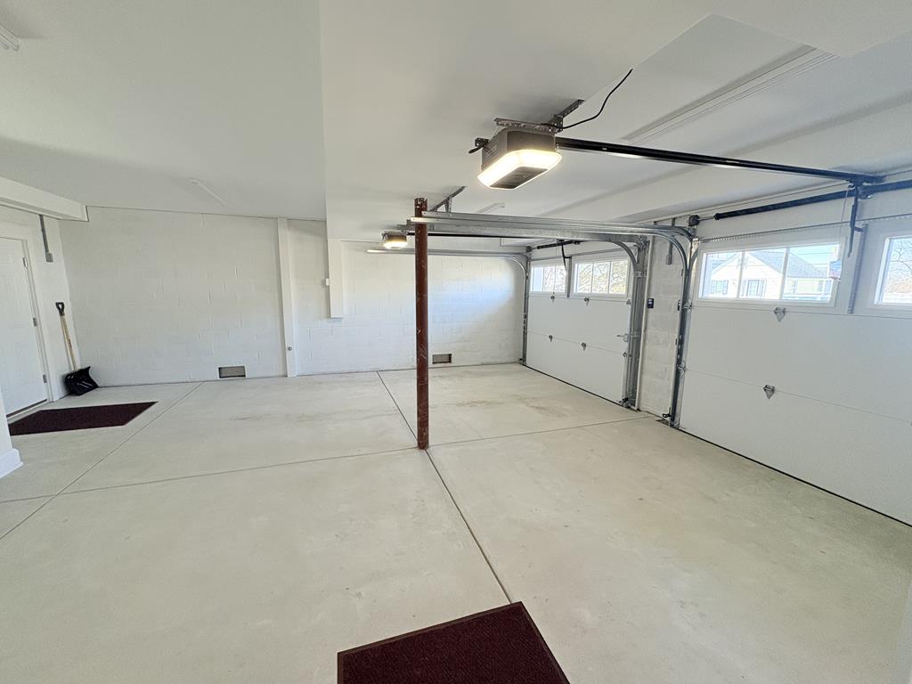 Modern Coastal Retreat - 325 First Ave | Photo 34