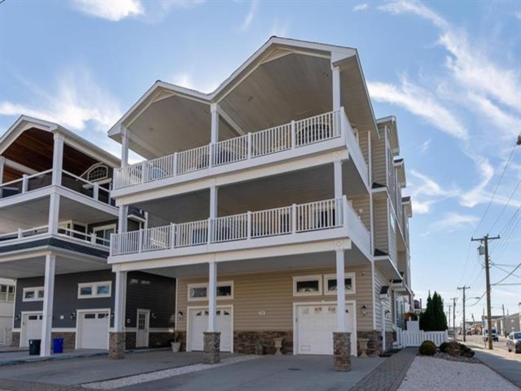 32 47th Street - 