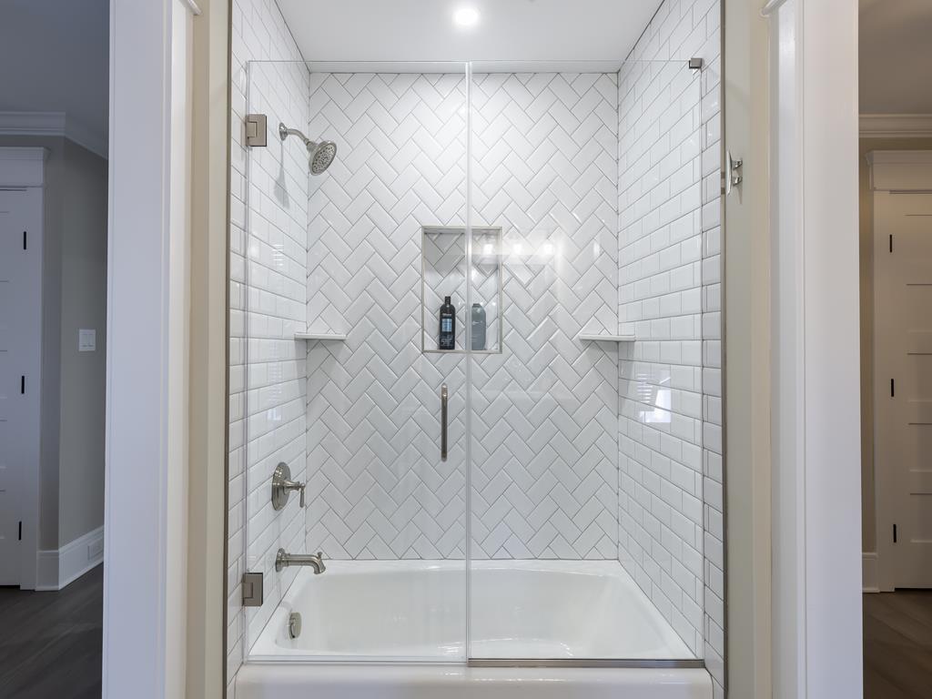 Waterfront Luxury - 1288 Wilson, Unit B | Photo 20